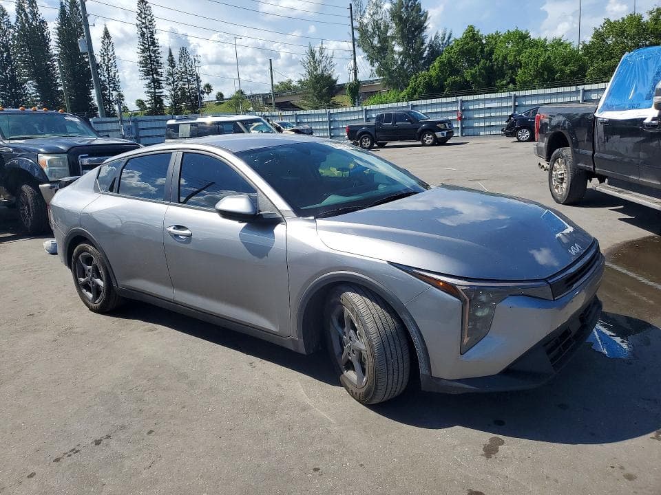 2025 KIA K4 LXS 4