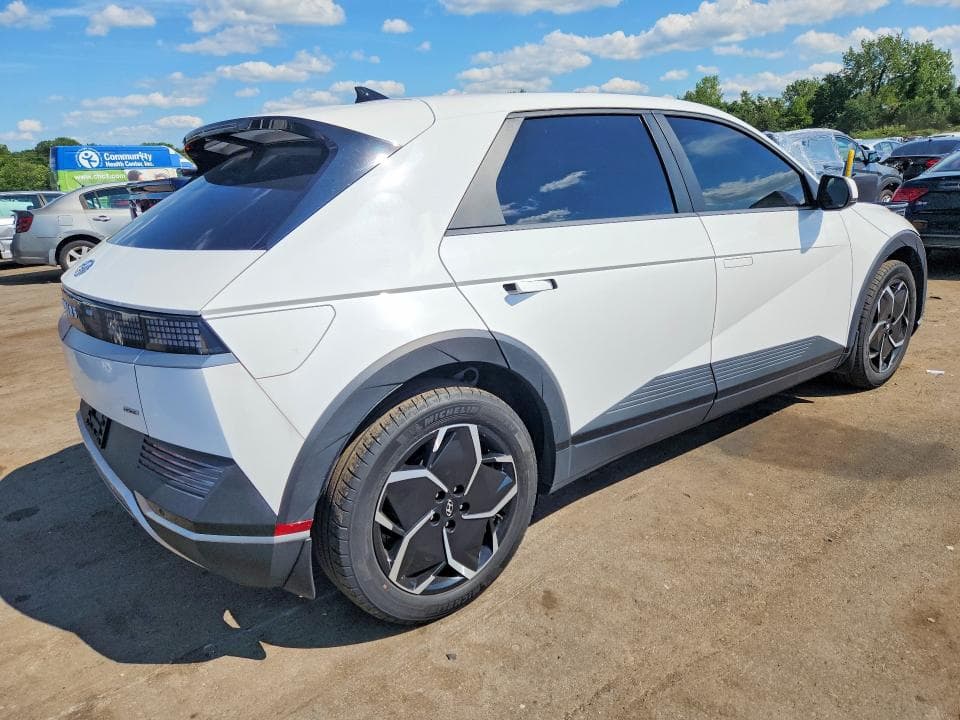 2023 HYUNDAI IONIQ 5 SEL 3