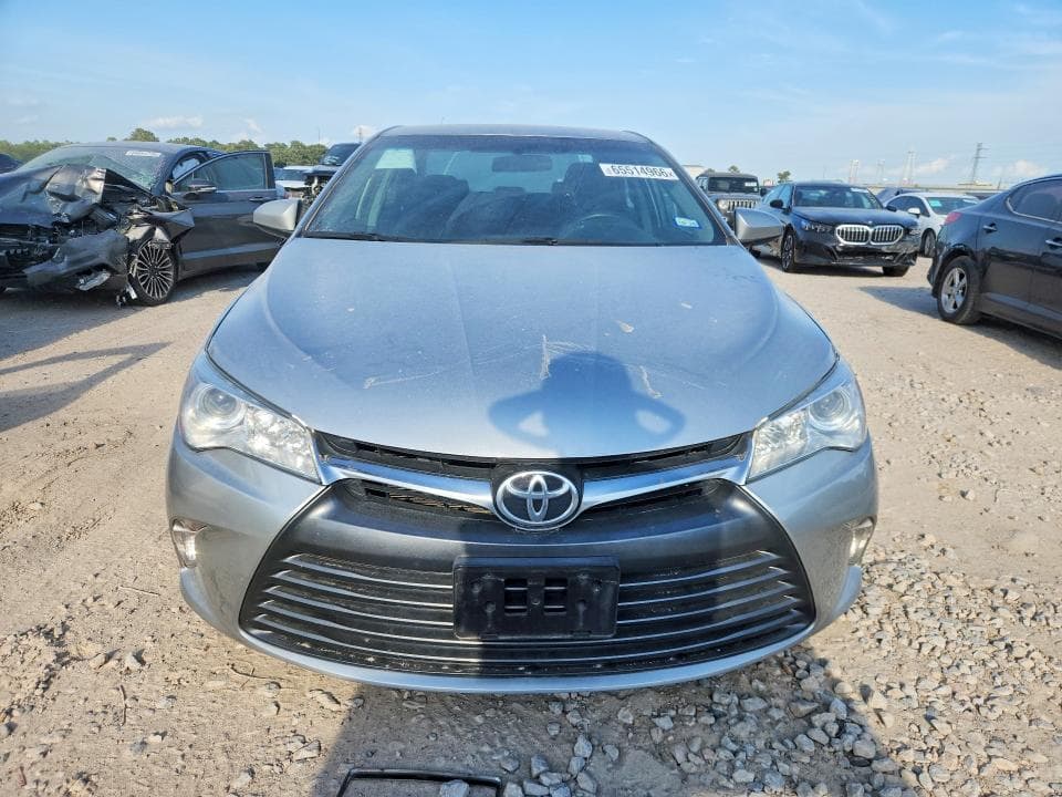 2017 TOYOTA CAMRY LE 5