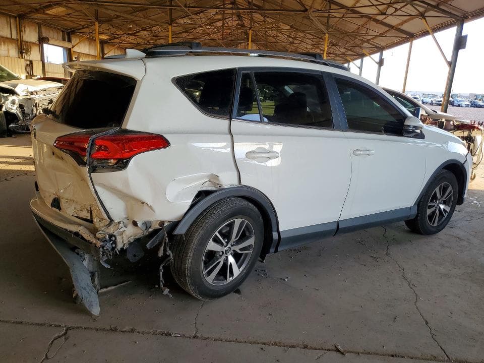 2017 TOYOTA RAV4 XLE 3