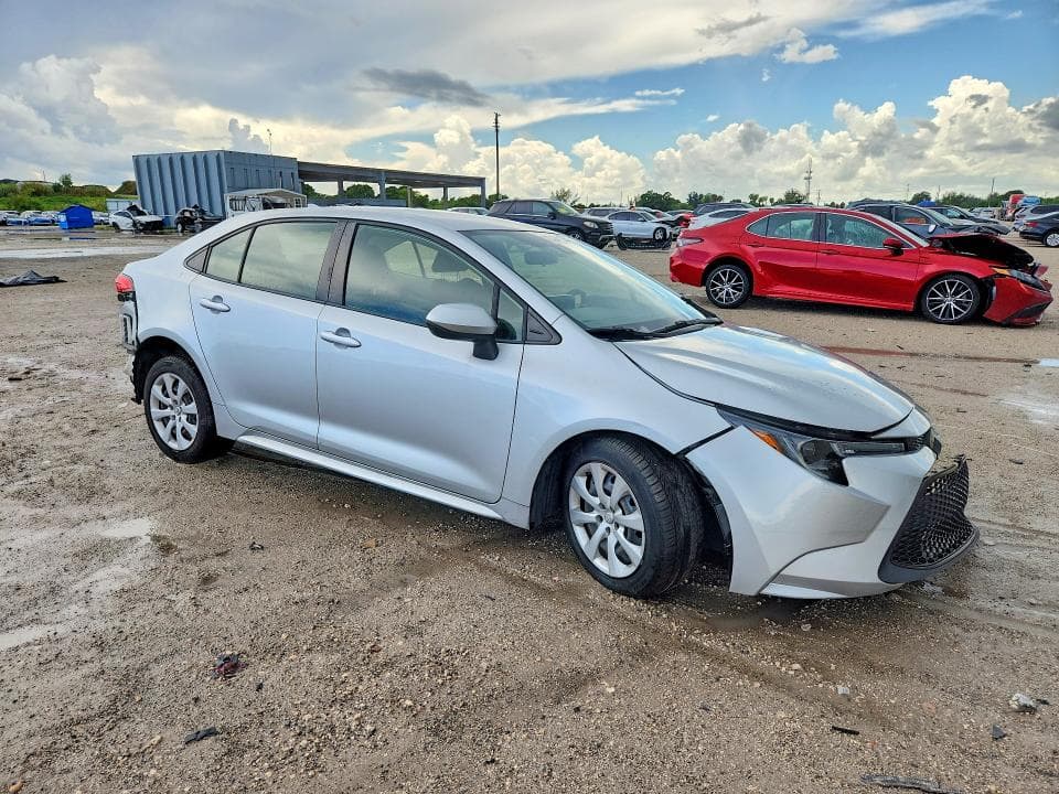 2020 TOYOTA COROLLA LE 4