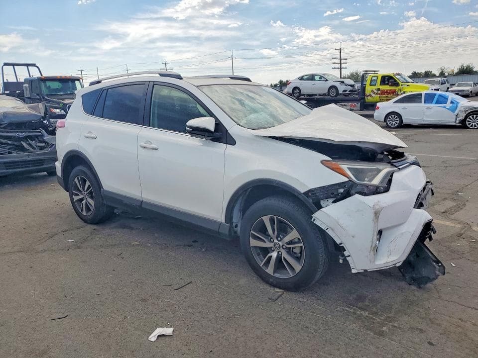 2018 TOYOTA RAV4 XLE 4