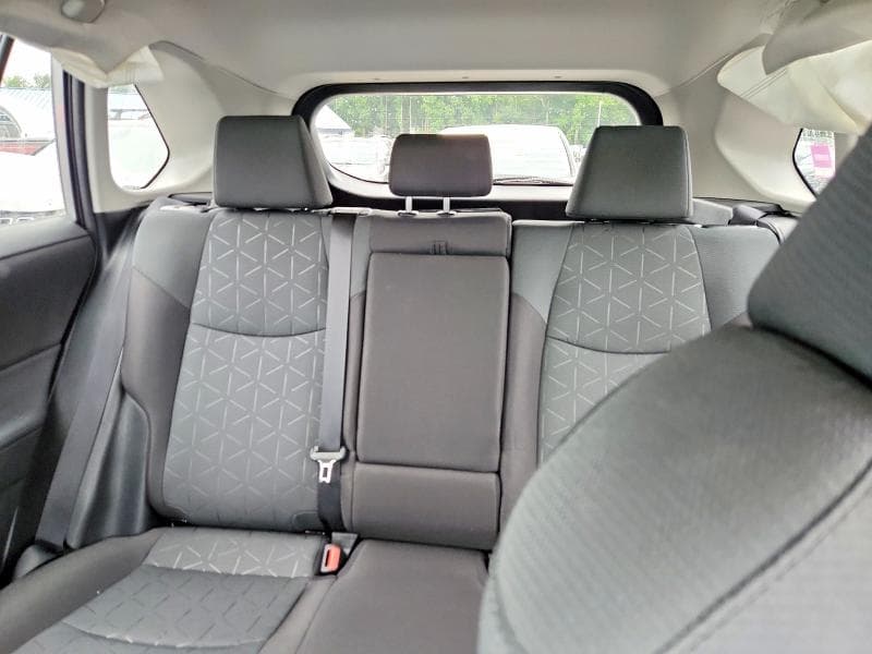 2024 TOYOTA RAV4 XLE 10