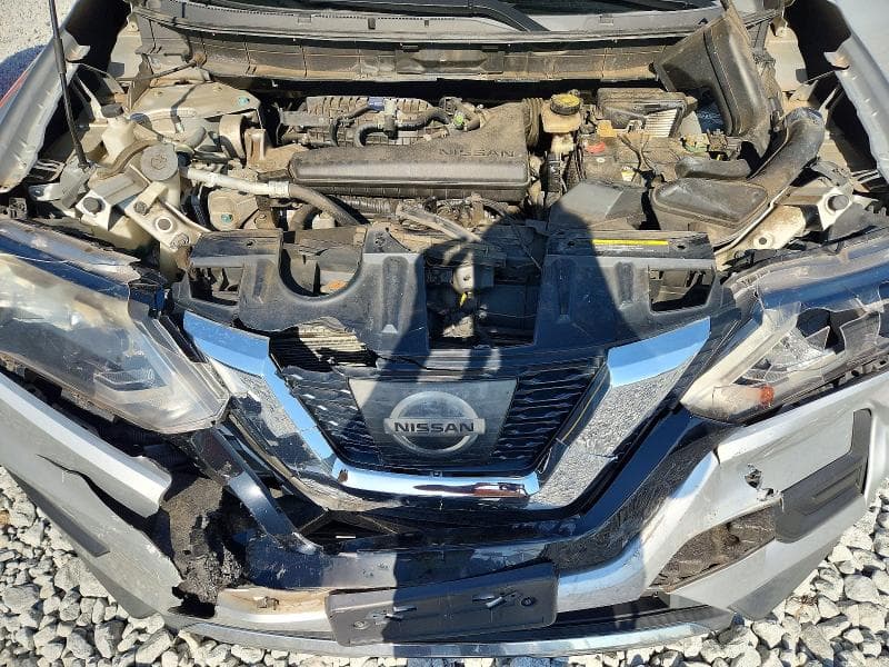 2017 NISSAN ROGUE SV 11