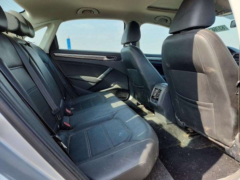 2017 VOLKSWAGEN PASSAT SE 10