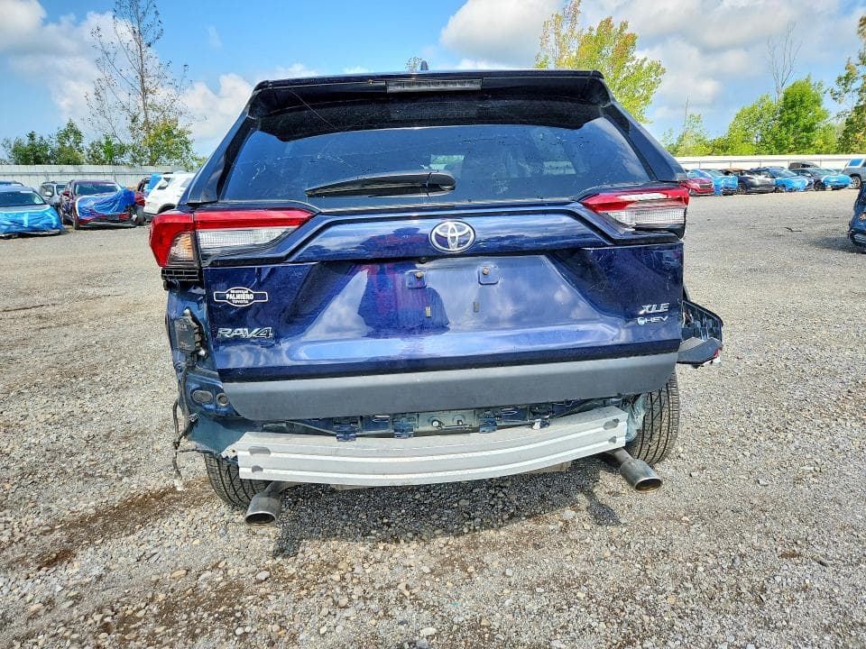 2025 TOYOTA RAV4 XLE PREMIUM 6