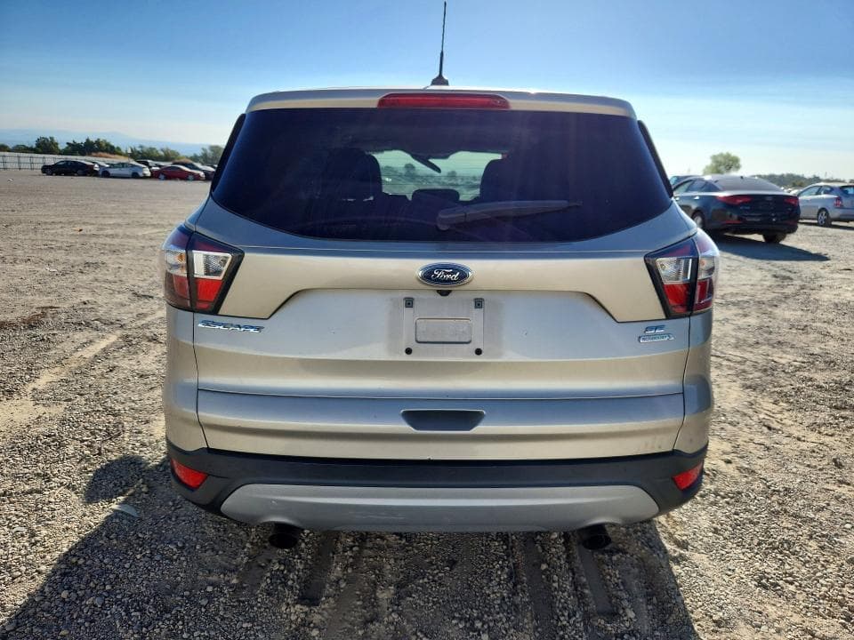 2017 FORD ESCAPE SE 6