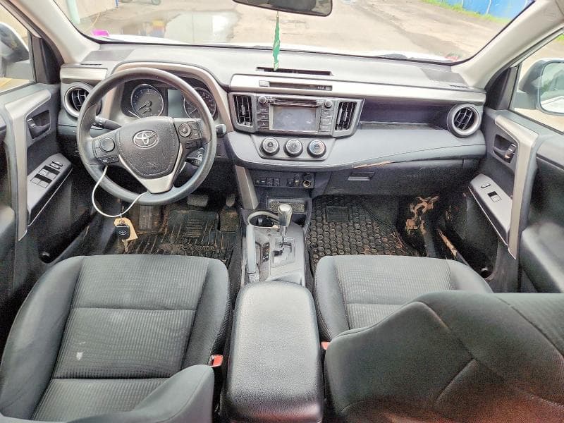 2017 TOYOTA RAV4 LE 8