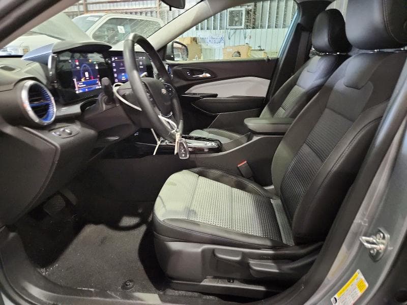 2025 CHEVROLET TRAX 1LT 7