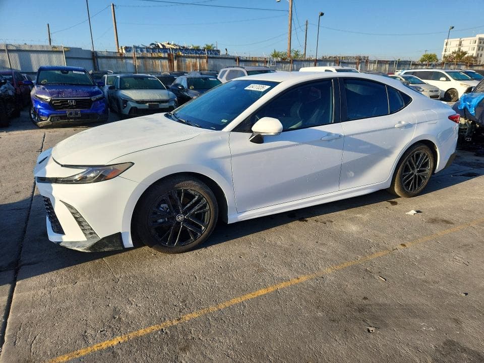 2025 TOYOTA CAMRY SE - 1