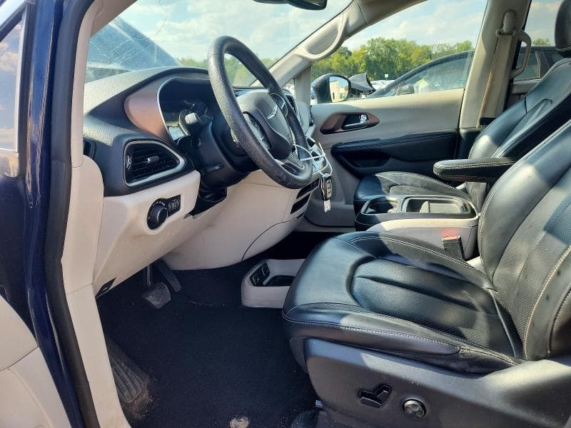 2020 CHRYSLER VOYAGER LXI 7