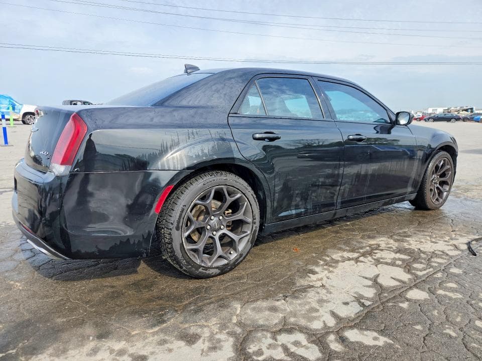 2019 CHRYSLER 300 S 3