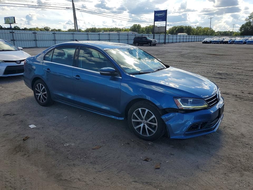 2017 VOLKSWAGEN JETTA SE 4