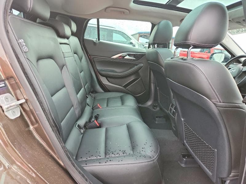 2017 INFINITI QX30 PREMIUM 10