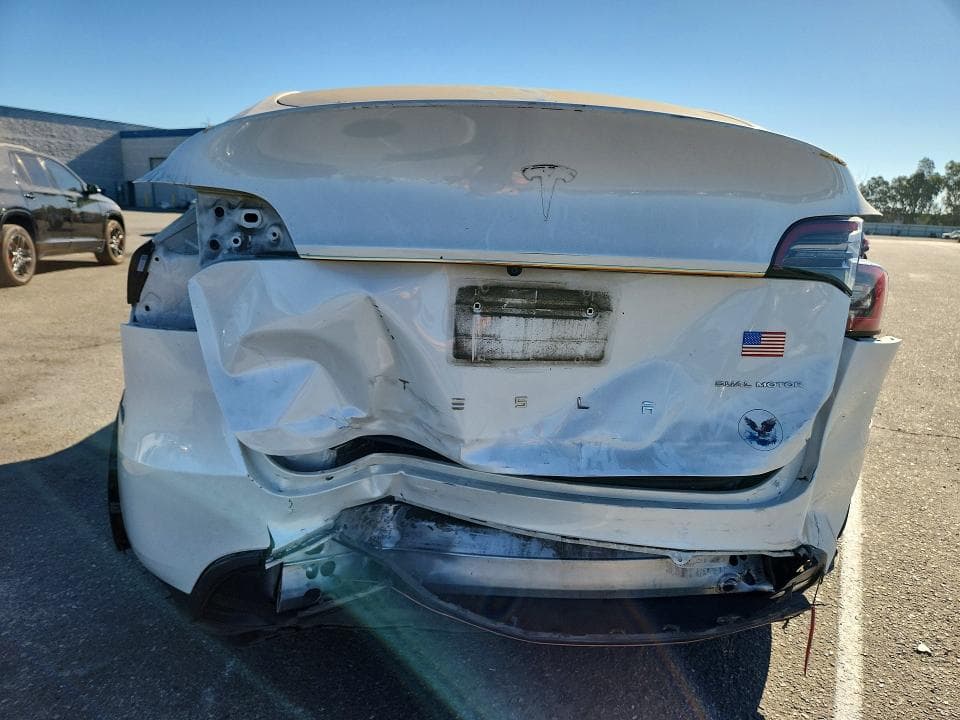2023 TESLA MODEL Y 6