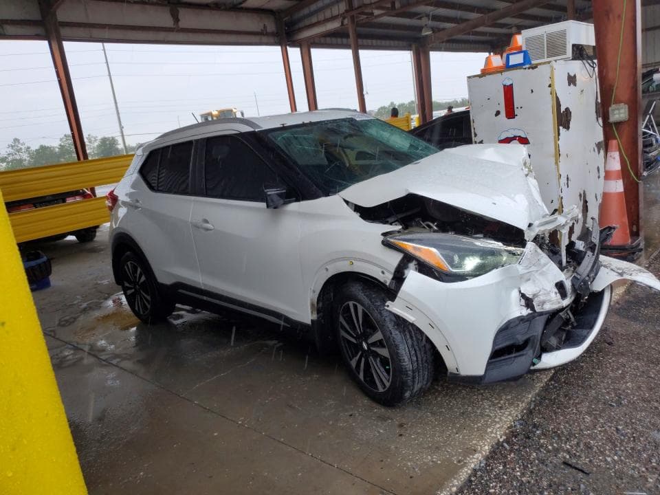 2018 NISSAN KICKS SR 4