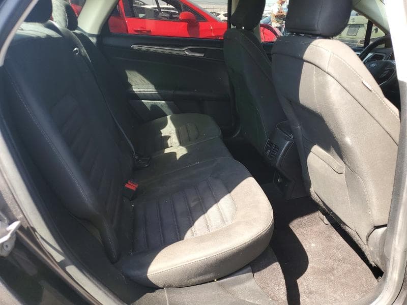 2017 FORD FUSION SE 10