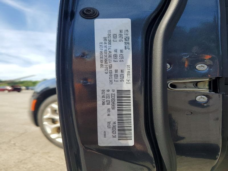 2017 CHRYSLER 300C PLATINUM 12