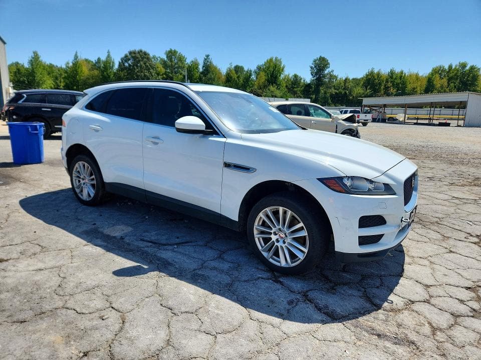 2017 JAGUAR F-PACE PRESTIGE 4