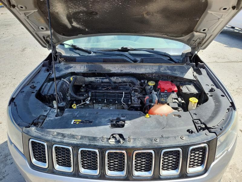 2019 JEEP COMPASS LATITUDE 11