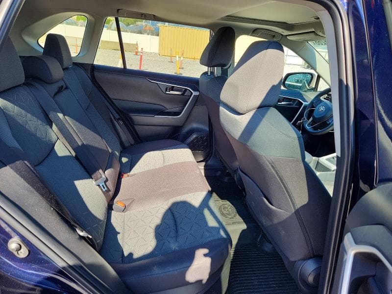 2025 TOYOTA RAV4 HYBRID XLE 11