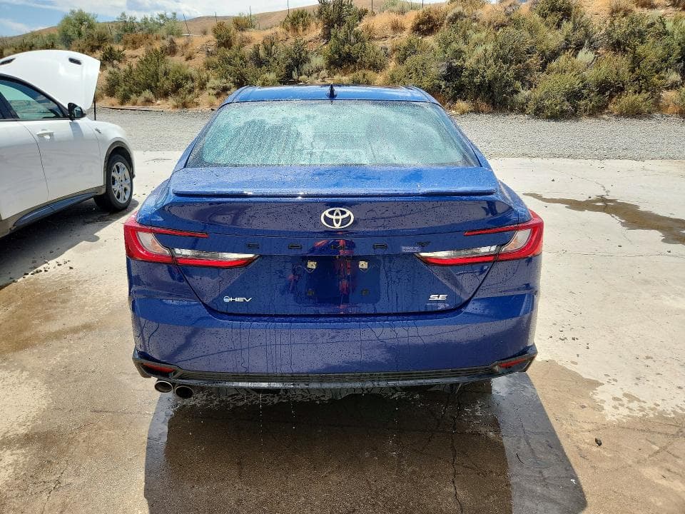 2025 TOYOTA CAMRY SE 6