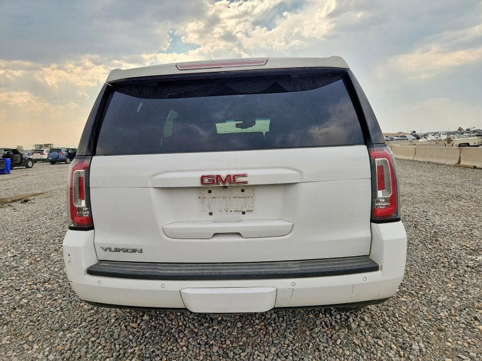 2019 GMC YUKON SLE 6