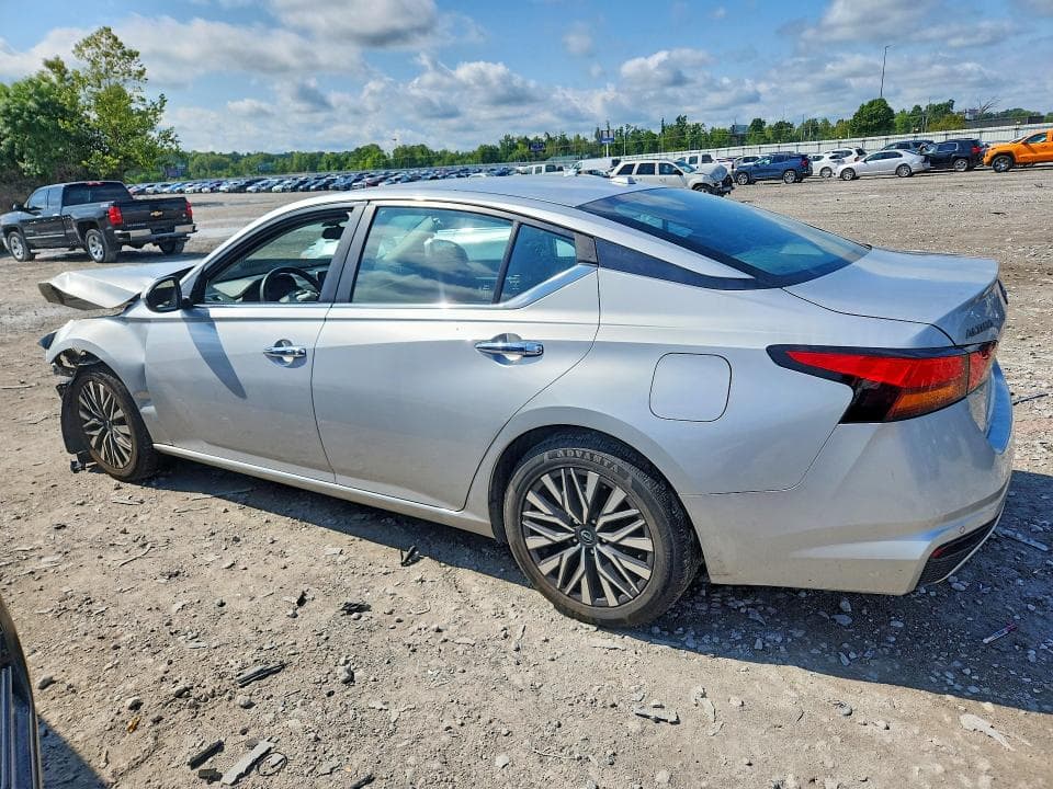 2023 NISSAN ALTIMA SV 2