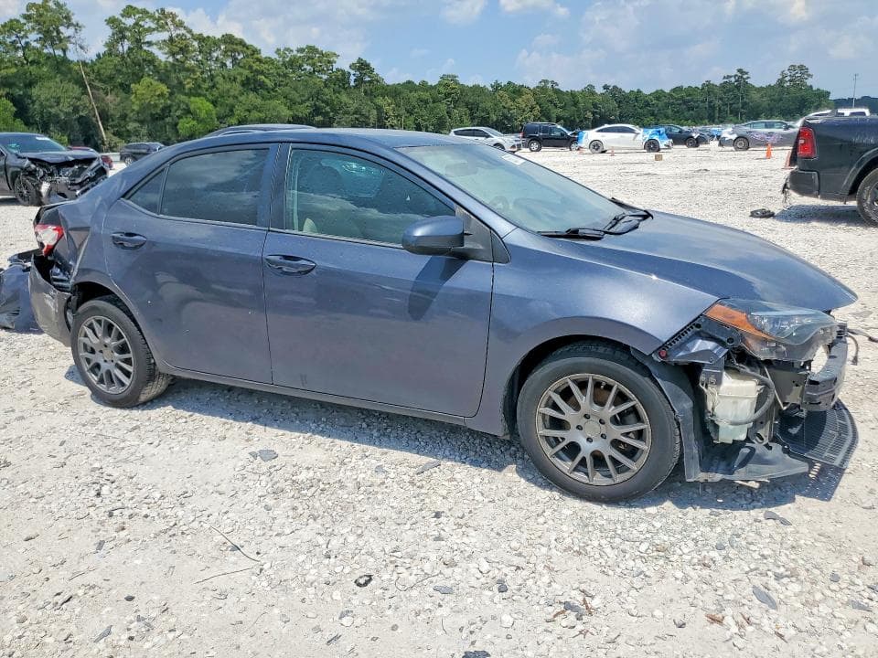 2018 TOYOTA COROLLA LE 4