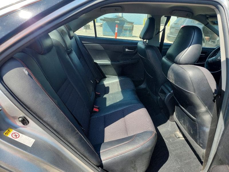 2017 TOYOTA CAMRY SE 10