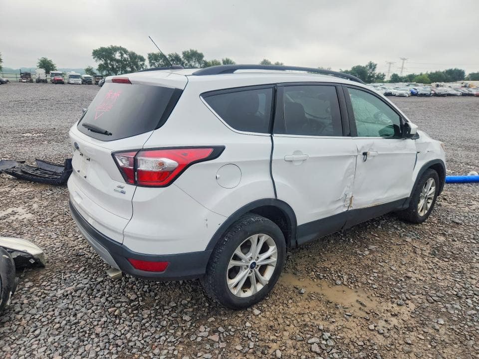 2018 FORD ESCAPE SE 3