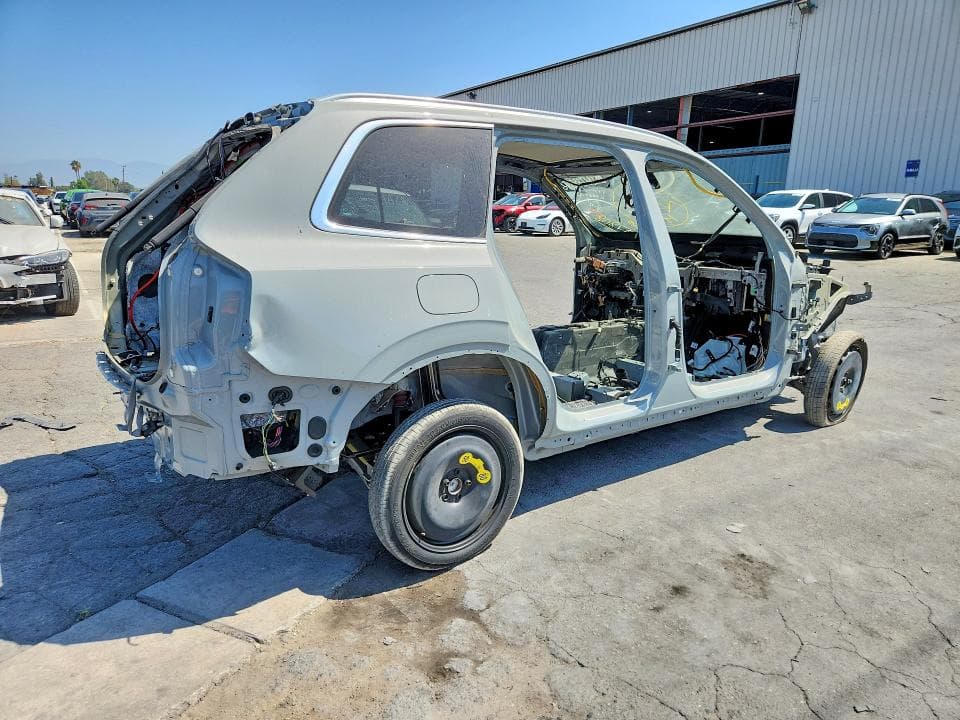 2026 VOLVO XC90 PLUS 3