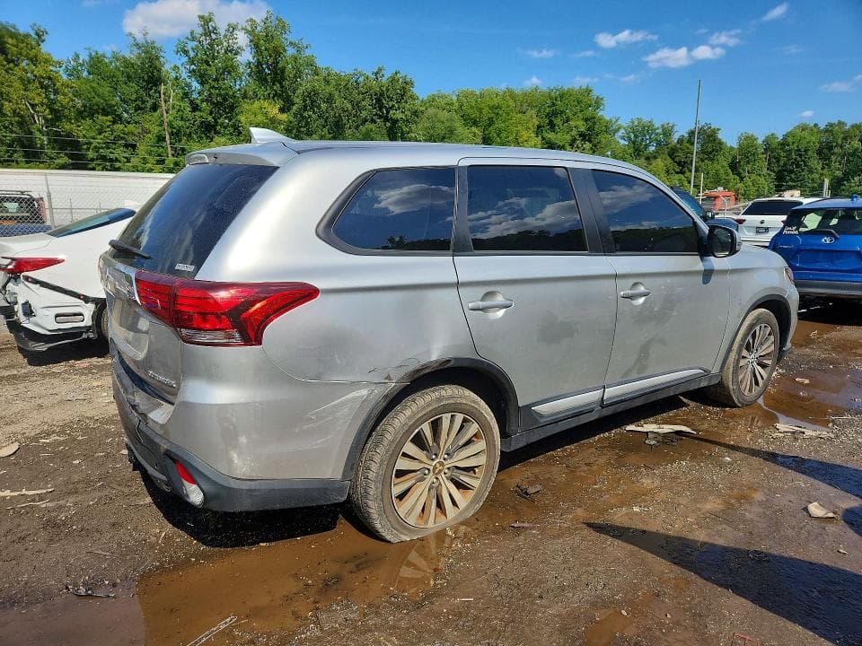 2020 MITSUBISHI OUTLANDER SE 3