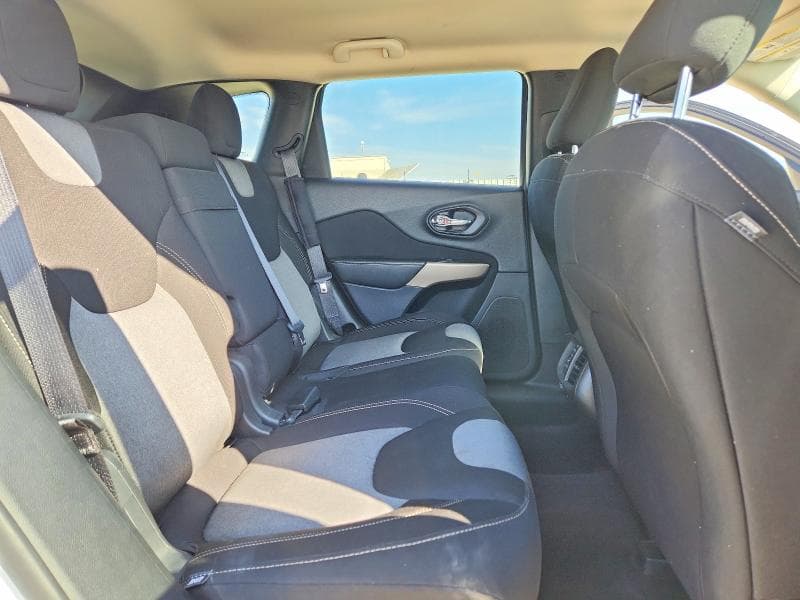 2018 JEEP CHEROKEE LATITUDE 11