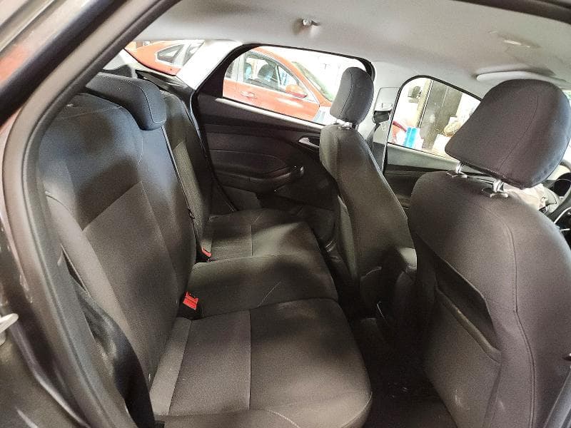 2017 FORD FOCUS SE 10