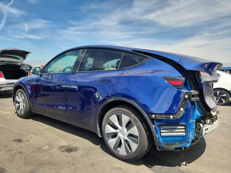2023 TESLA MODEL Y 2