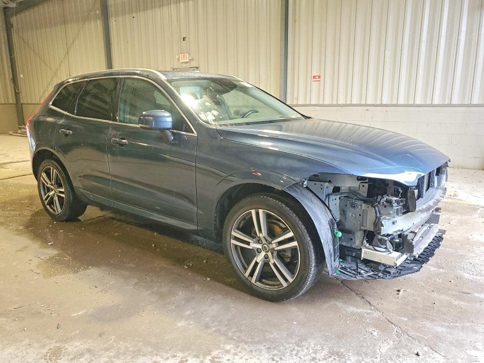 2021 VOLVO XC60 T5 MOMENTUM 4