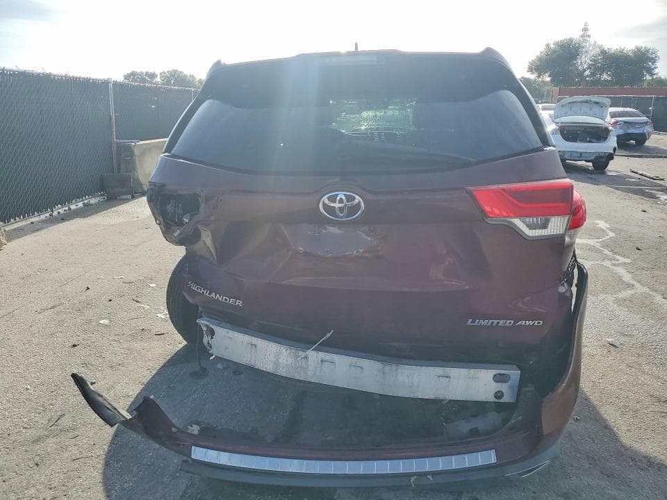 2019 TOYOTA HIGHLANDER LIMITED 6