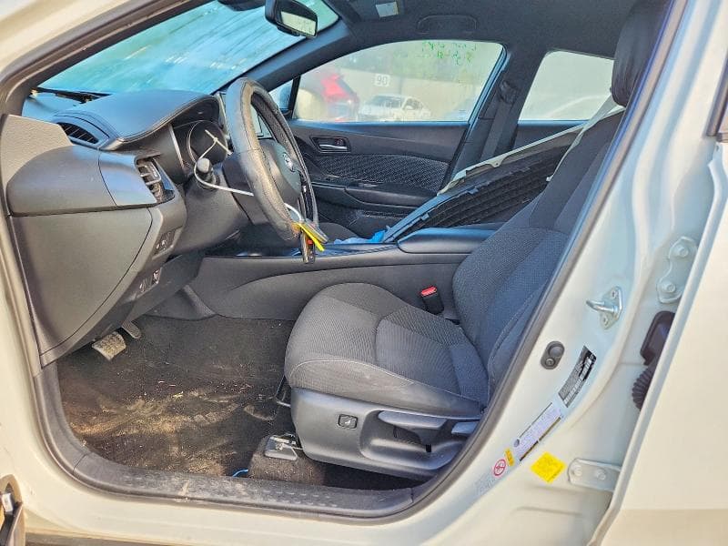 2018 TOYOTA C-HR XLE PREMIUM 7