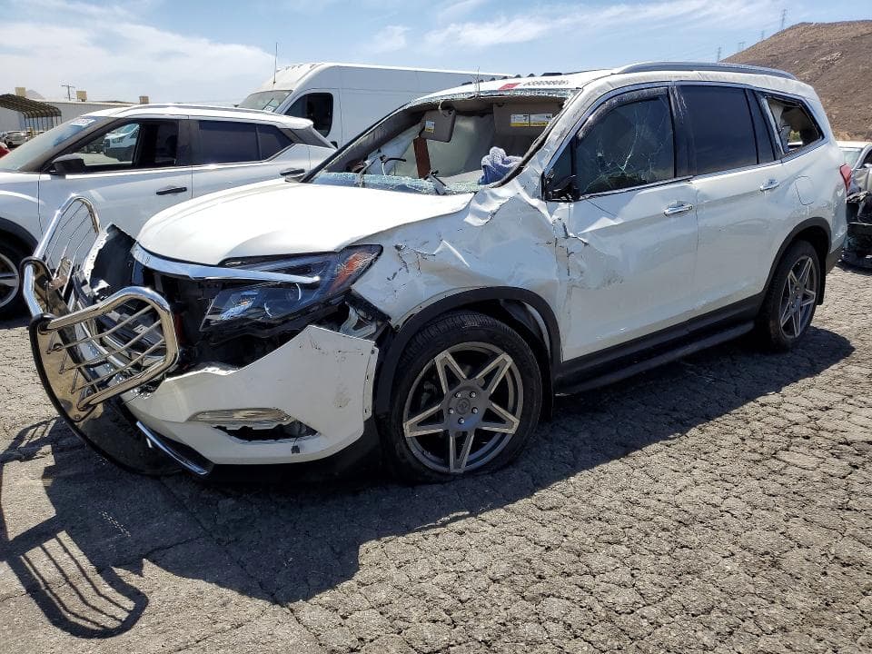 2017 HONDA PILOT TOURING - 1