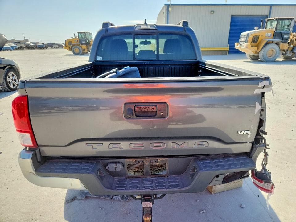 2017 TOYOTA TACOMA SR5 V6 6