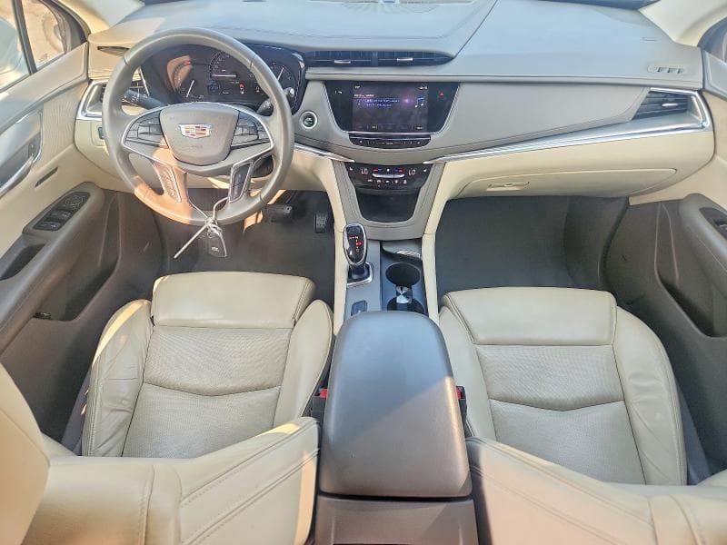 2017 CADILLAC XT5 LUXURY 8