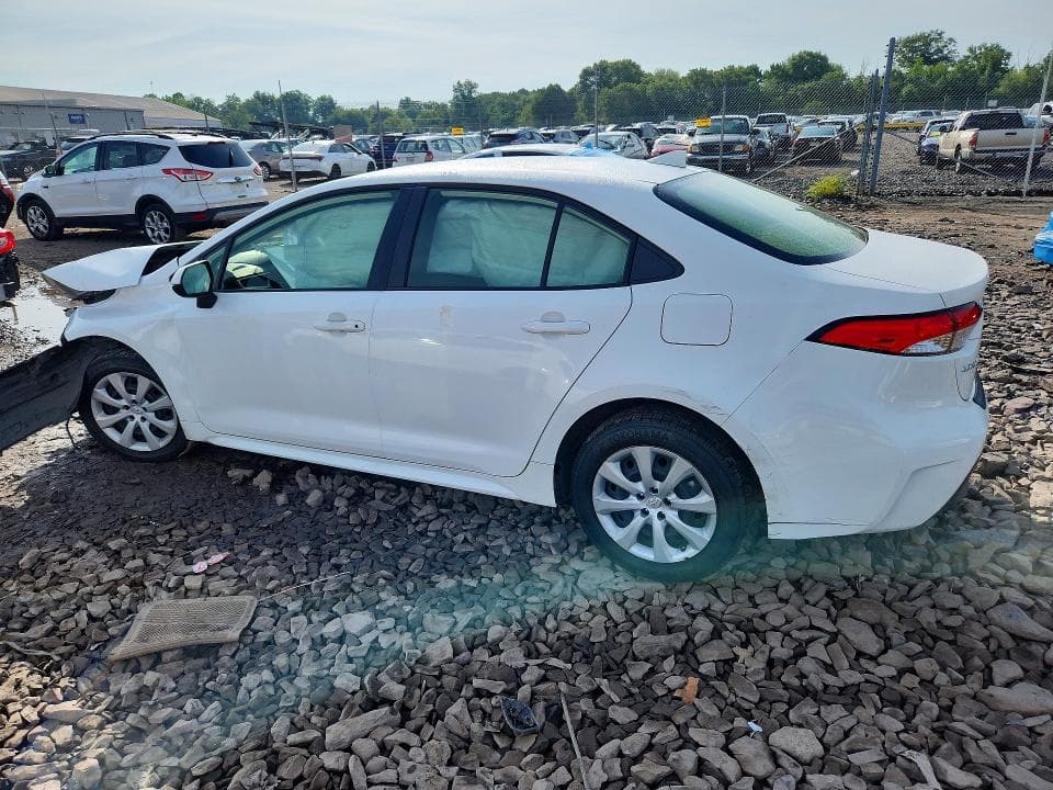 2023 TOYOTA COROLLA LE 2