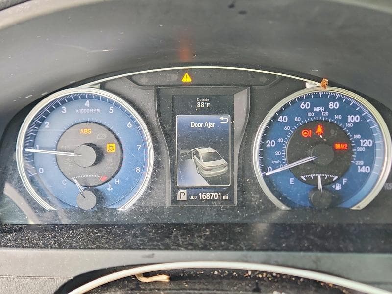 2017 TOYOTA CAMRY LE 9