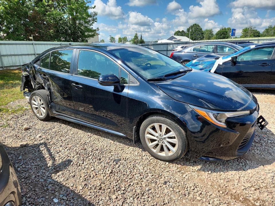 2023 TOYOTA COROLLA LE 4