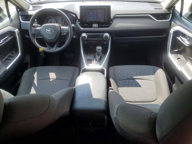2021 TOYOTA RAV4 XLE 8