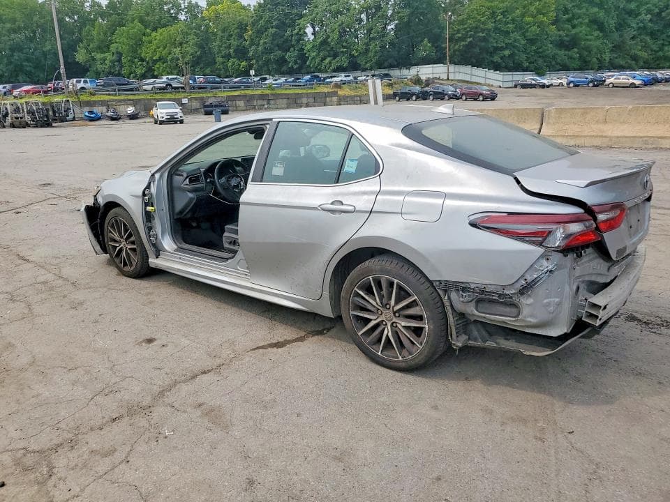 2021 TOYOTA CAMRY SE 2