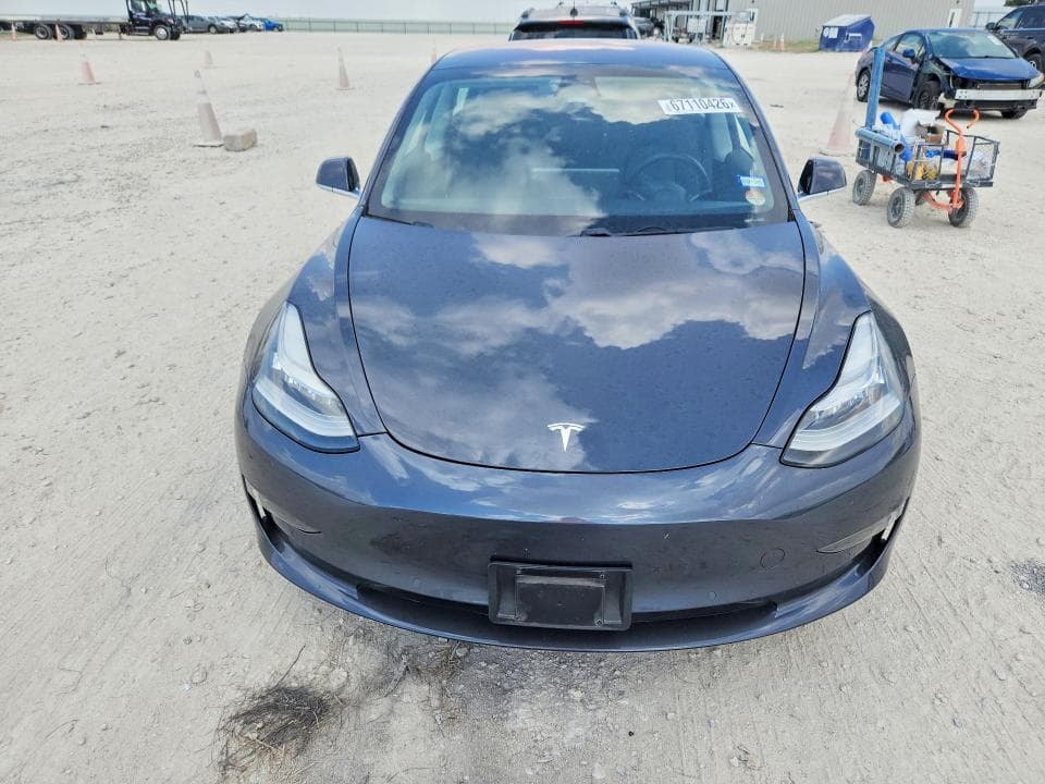 2018 TESLA MODEL 3 5