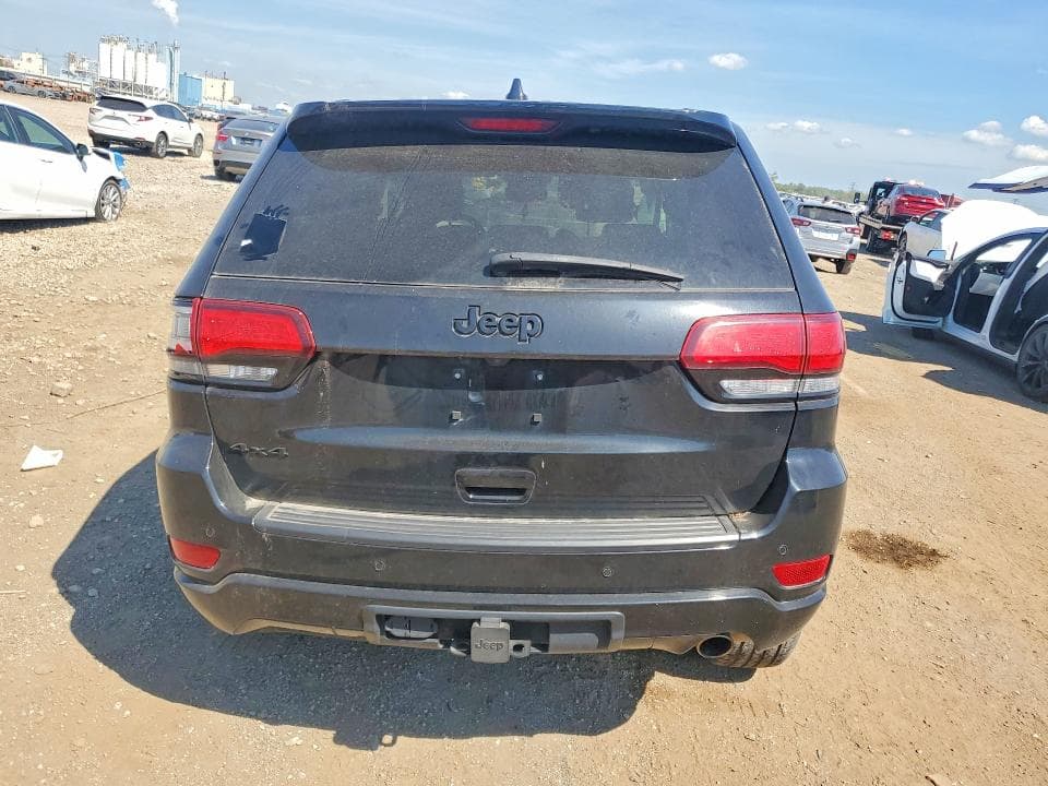 2022 JEEP GRAND CHEROKEE LAREDO E 6
