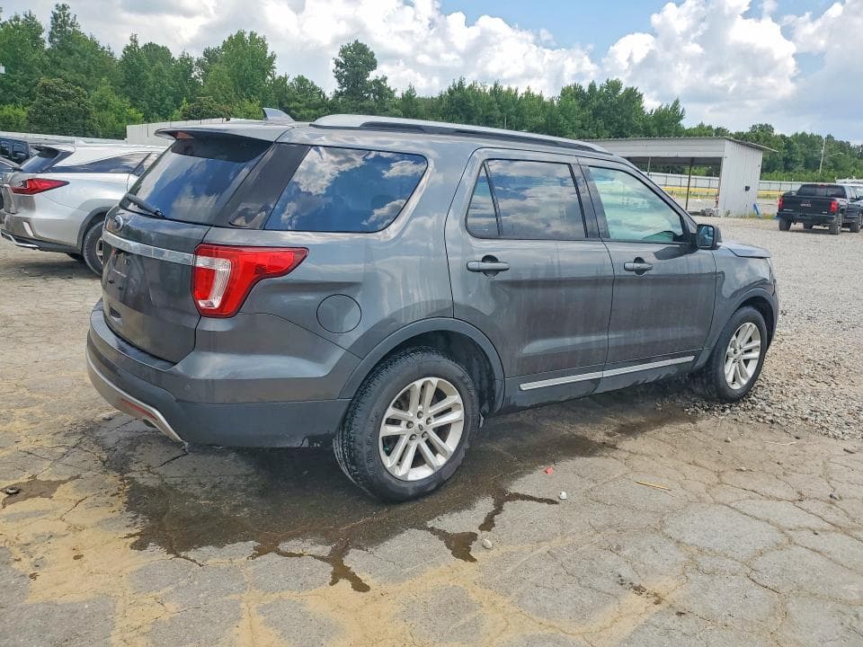 2017 FORD EXPLORER XLT 3